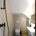 Con Encanto, Relajante, Centrica Nyaraló