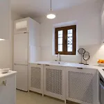 Con Encanto, Relajante, Centrica Nyaraló